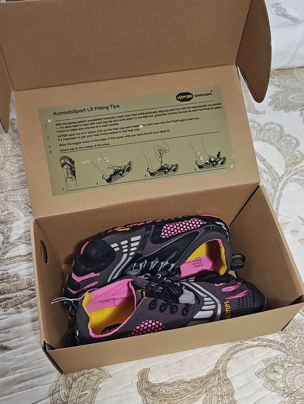VIBRAM Fivefingers Komodosports LS W3753 Women Barefoot Running Shoes